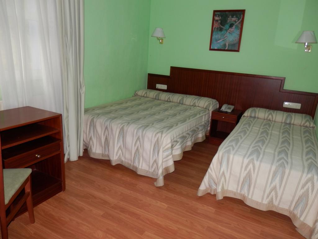 Hotel Vega Del Sella 2*