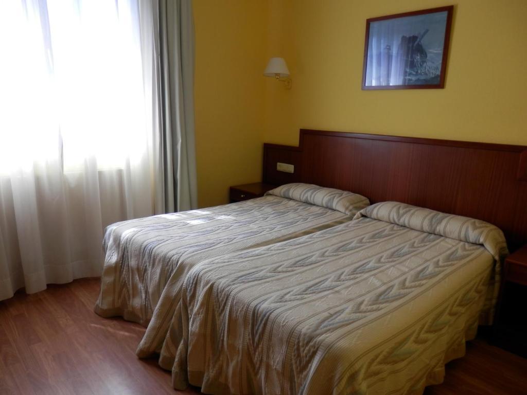 Hotel Vega Del Sella 2*
