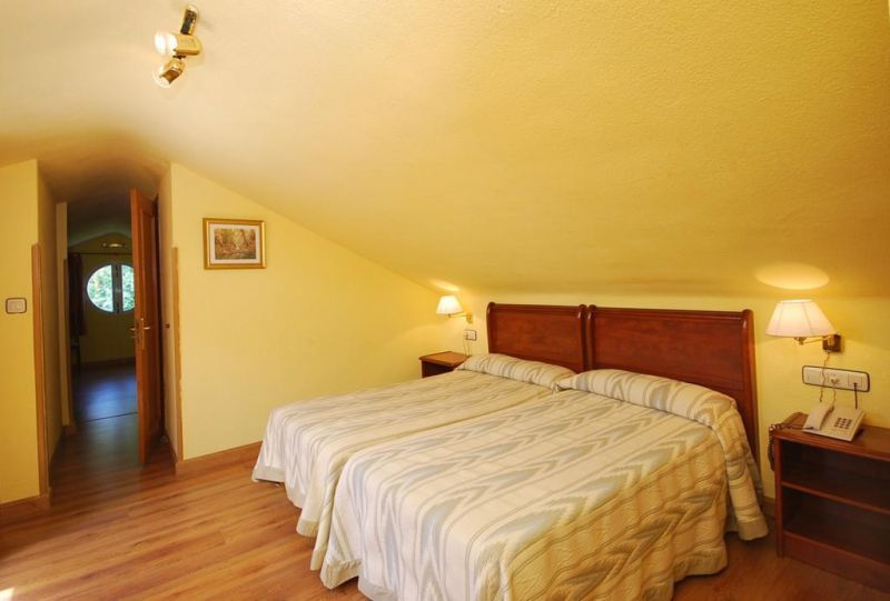 Hotel Vega Del Sella 2*